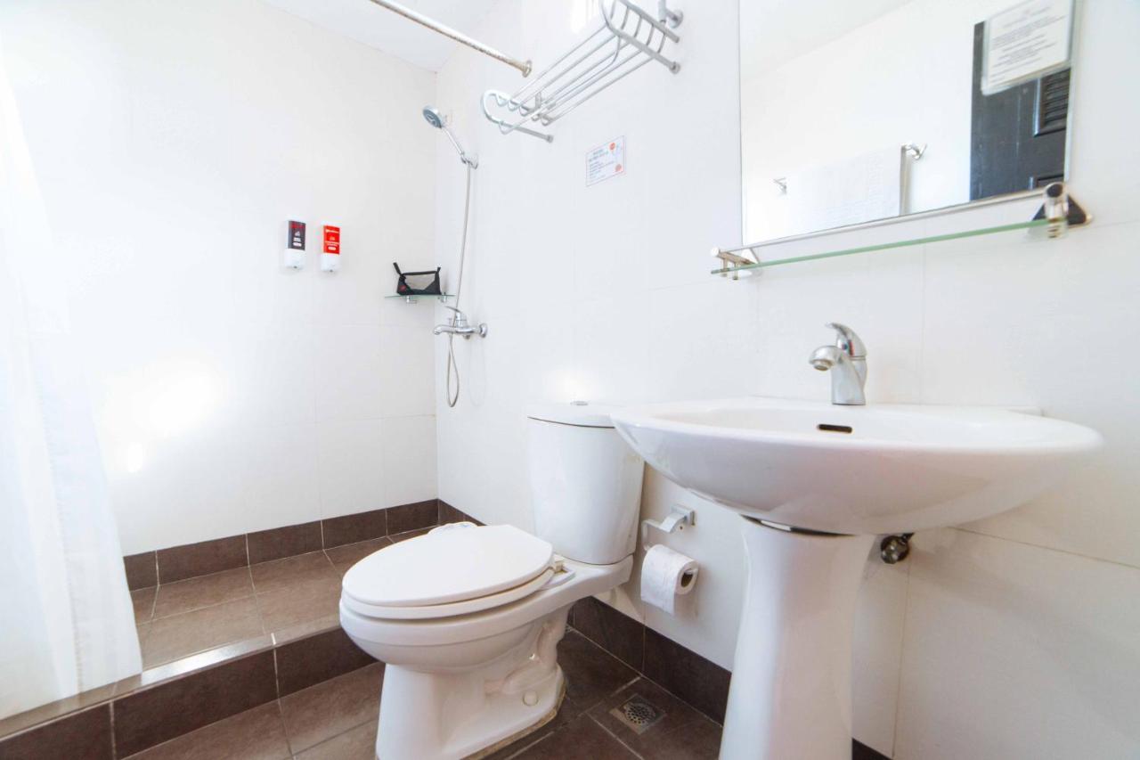 Reddoorz Plus Near Naia Expressway Pasay Exterior photo